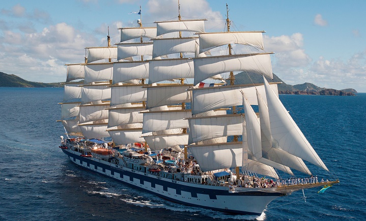 Royal Clipper, una dintre cele mai luxoase nave cu vele din lume, vine in Portul Constanta